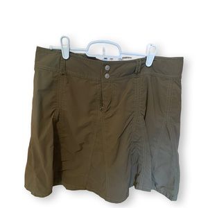 Sahalie army green skort size 14